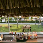 Apolonio Evia 4*