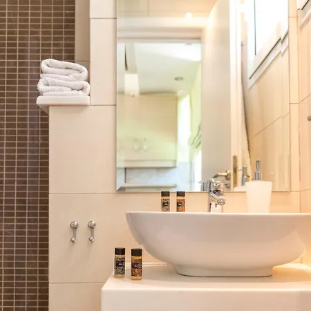 Apolonio Evia Aparthotel 4*