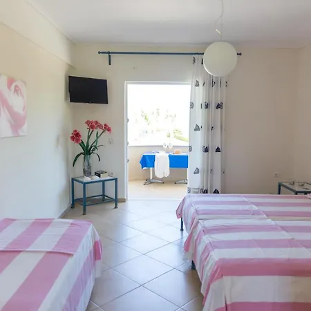 Apolonio Evia 4*