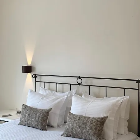 Apolonio Evia 4*