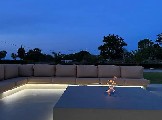 Aparthotel Apolonio Evia