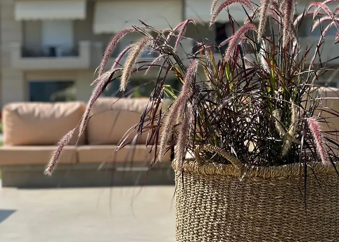 Apolonio Evia Aparthotel 4*