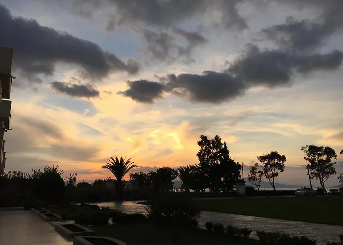 Apolonio Evia Aparthotel 4*